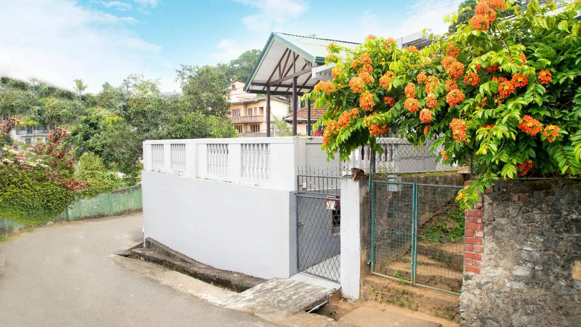 Kandy Hemantha Resort